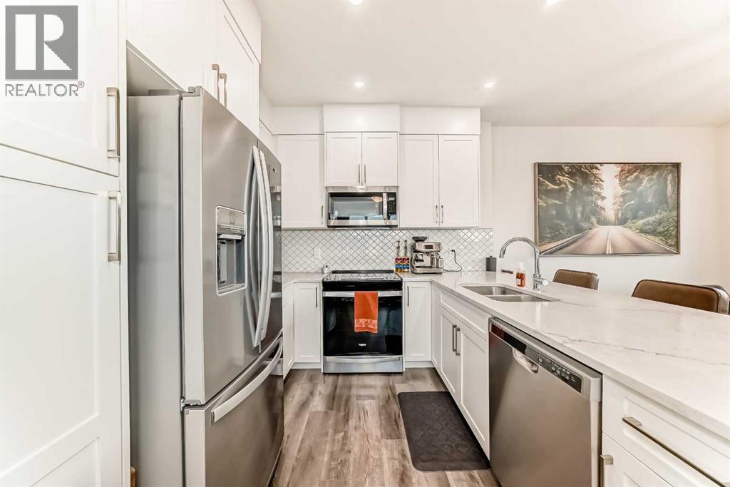 909 Crestridge Common Sw, Calgary, Alberta  T3B 6L6 - Photo 8 - A2264890