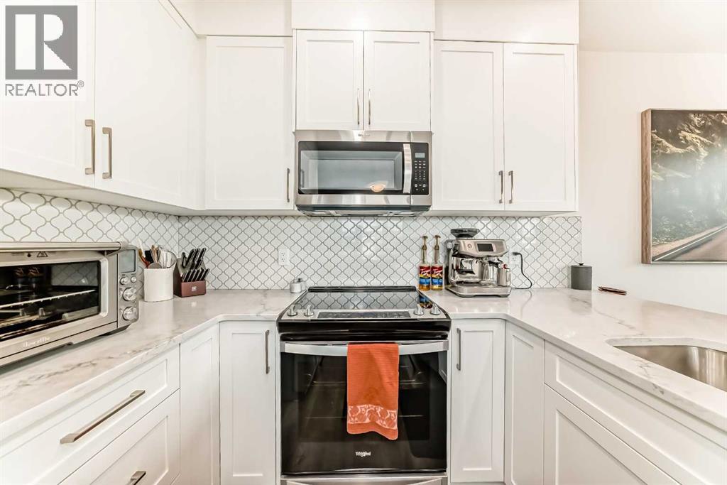 909 Crestridge Common Sw, Calgary, Alberta  T3B 6L6 - Photo 10 - A2264890