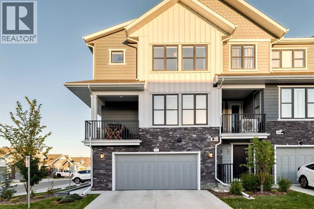 909 Crestridge Common Sw, Calgary, Alberta  T3B 6L6 - Photo 2 - A2264890