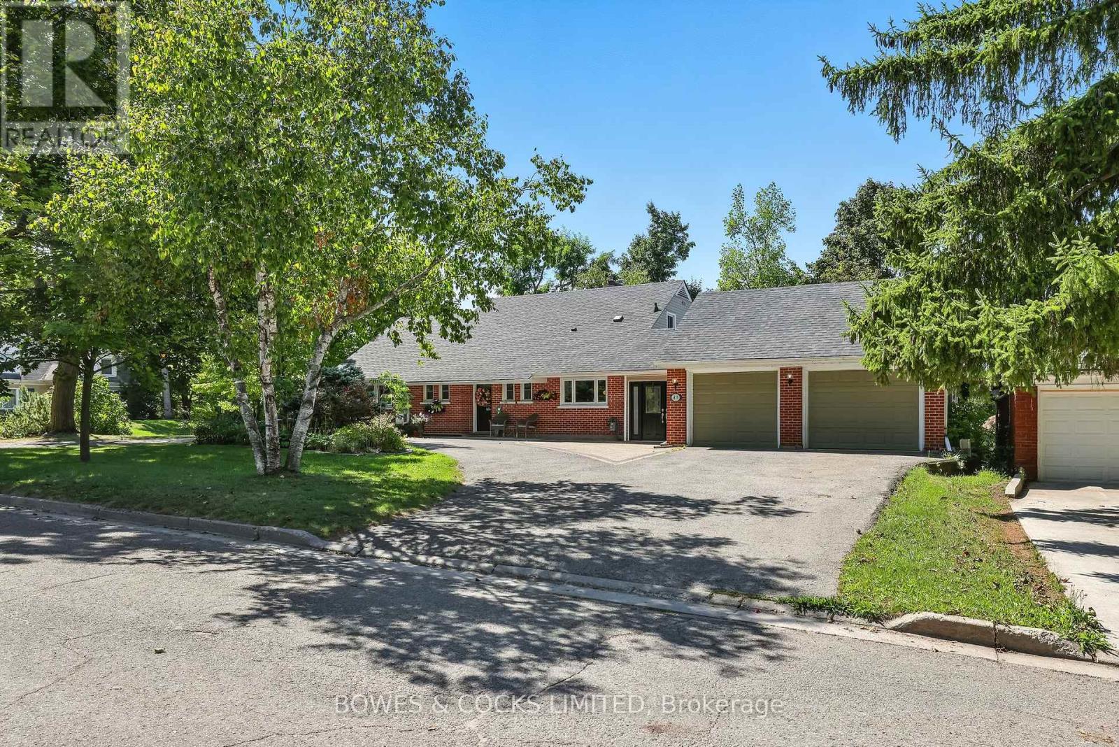 433 Manorhill Avenue, Peterborough, Ontario  K9J 6H7 - Photo 1 - X12471539