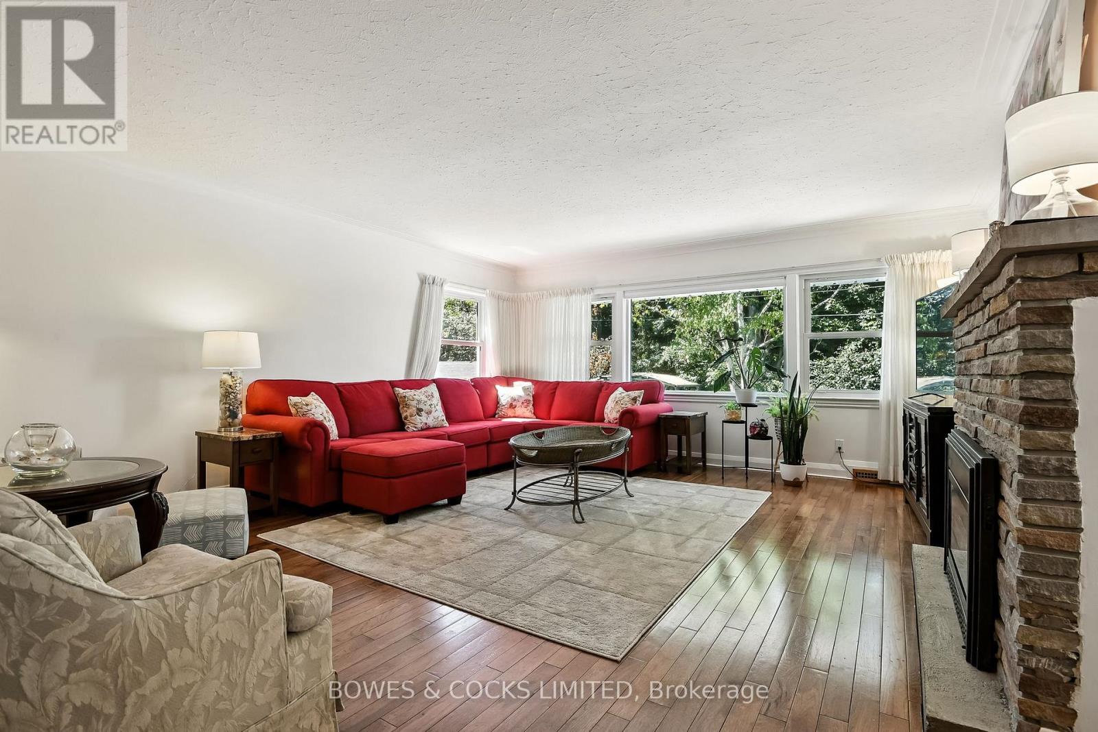 433 Manorhill Avenue, Peterborough, Ontario  K9J 6H7 - Photo 7 - X12471539