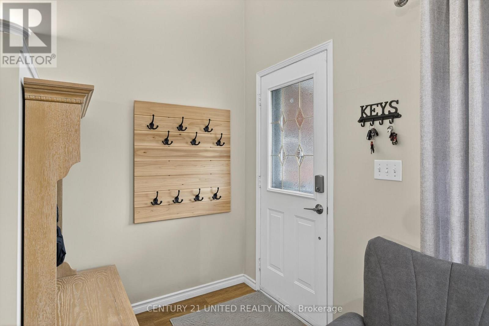 1410 Lillico Crescent, Peterborough, Ontario K9K 2L1 - Photo 2 - X12471555