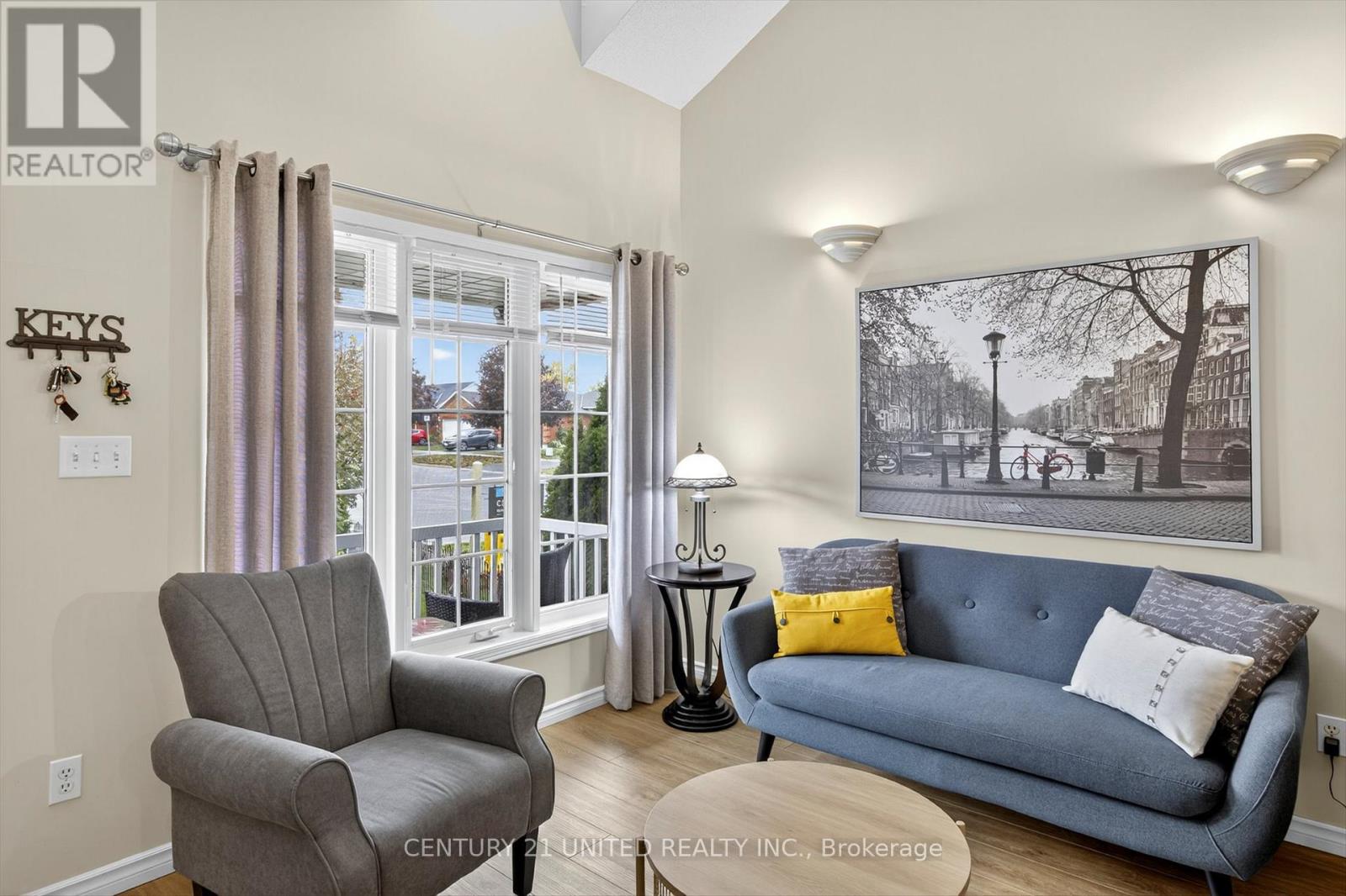 1410 Lillico Crescent, Peterborough, Ontario K9K 2L1 - Photo 3 - X12471555