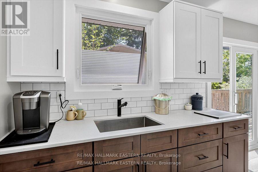 41 Parkview Drive, Peterborough (Northcrest Ward 5), Ontario  K9H 5M5 - Photo 14 - X12471576