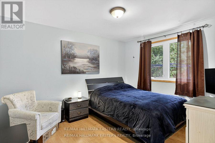 41 Parkview Drive, Peterborough (Northcrest Ward 5), Ontario  K9H 5M5 - Photo 16 - X12471576