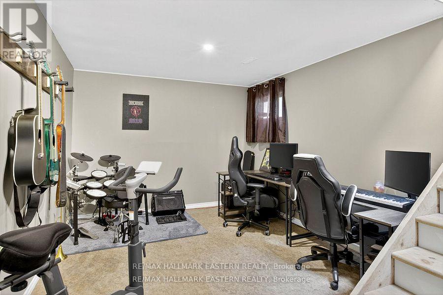 41 Parkview Drive, Peterborough (Northcrest Ward 5), Ontario  K9H 5M5 - Photo 21 - X12471576