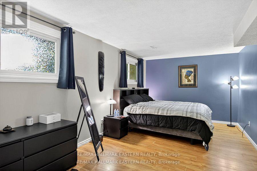 41 Parkview Drive, Peterborough (Northcrest Ward 5), Ontario  K9H 5M5 - Photo 22 - X12471576