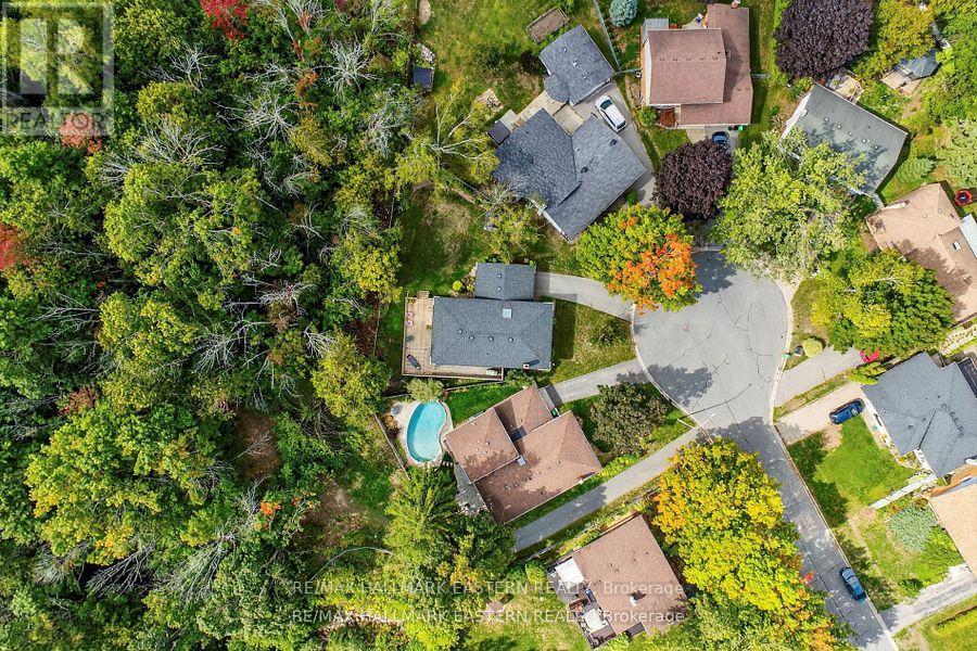 41 Parkview Drive, Peterborough (Northcrest Ward 5), Ontario  K9H 5M5 - Photo 40 - X12471576