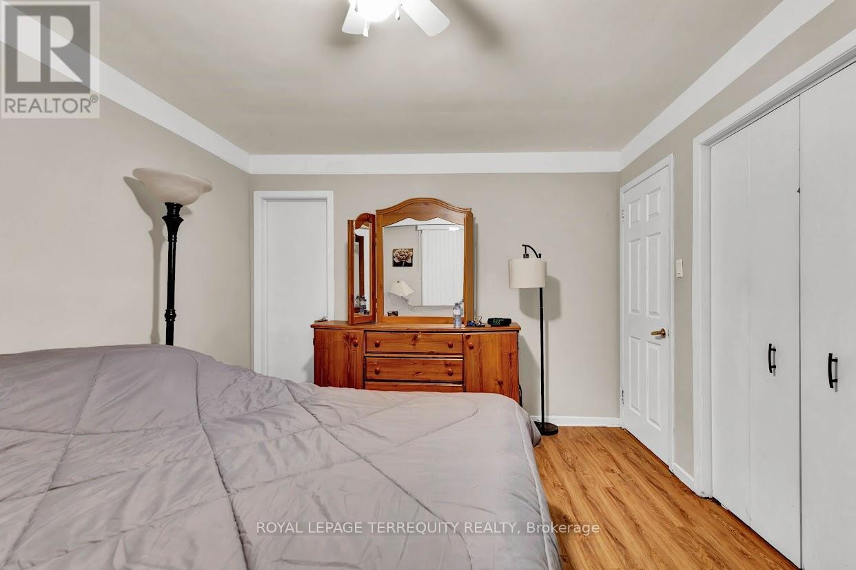 2145 Sandringham Drive, Burlington, Ontario  L7P 1T8 - Photo 20 - W12281400