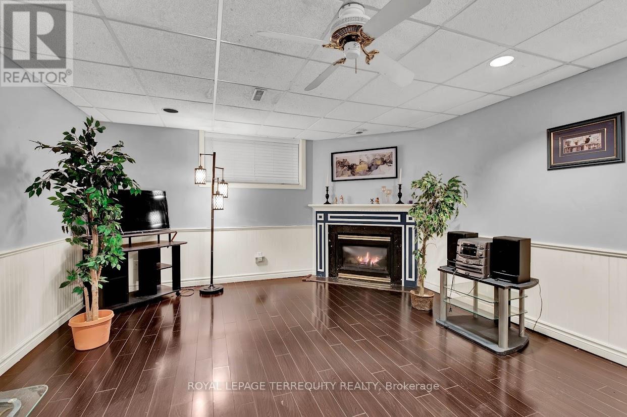 2145 Sandringham Drive, Burlington, Ontario  L7P 1T8 - Photo 28 - W12281400