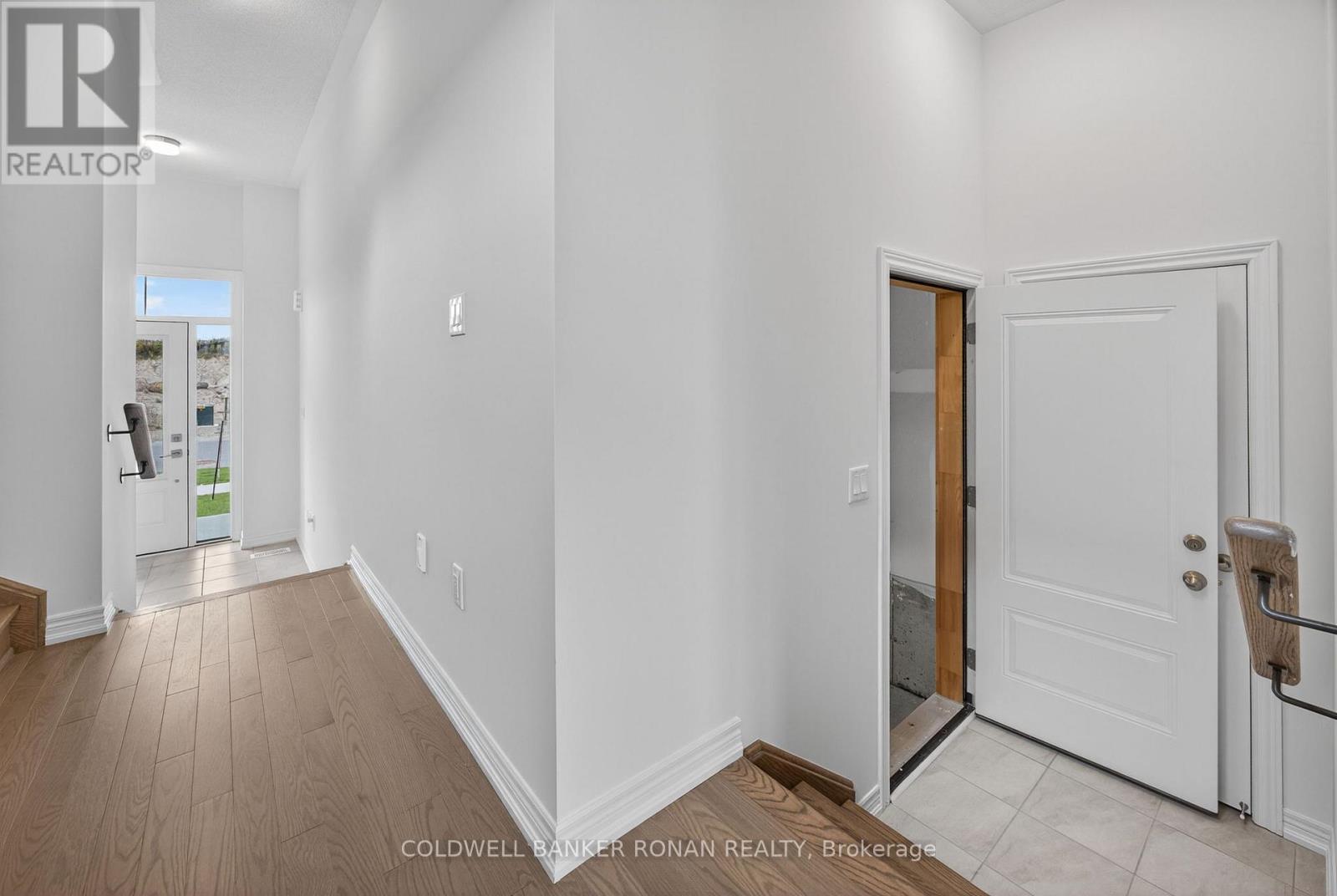 29 Milady Crescent, Barrie, Ontario  L9J 0X3 - Photo 17 - S12426882