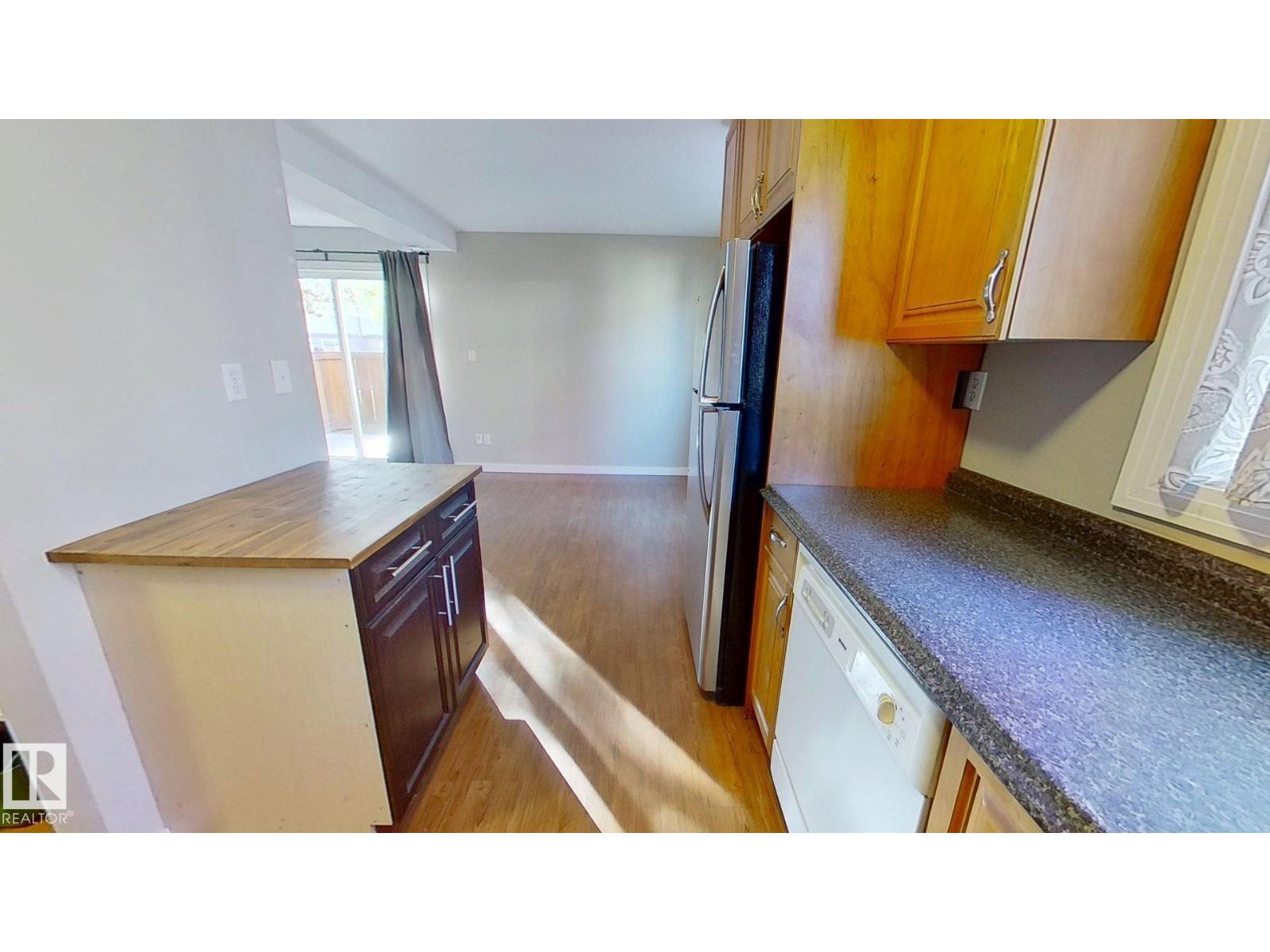 668 Lakewood Rd N Nw, Edmonton, Alberta  T6K 3Y1 - Photo 6 - E4462780