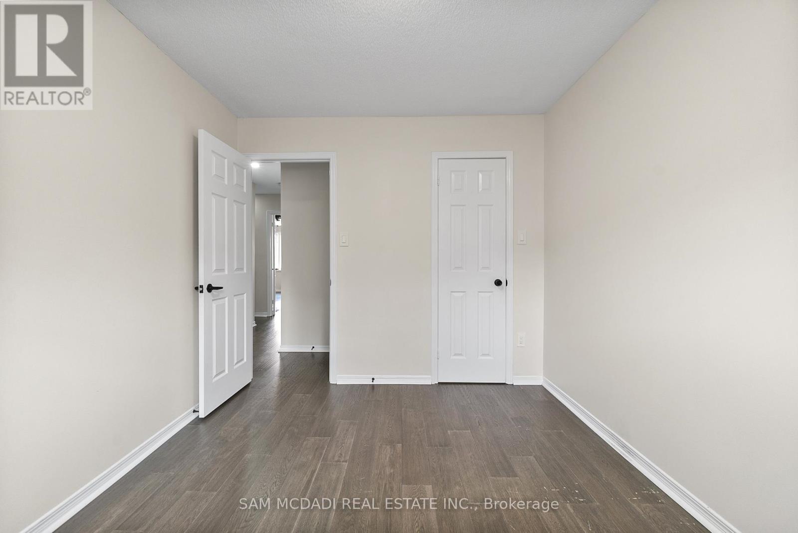 27 - 2006 Glenada Crescent, Oakville, Ontario  L6H 5R9 - Photo 25 - W12471410