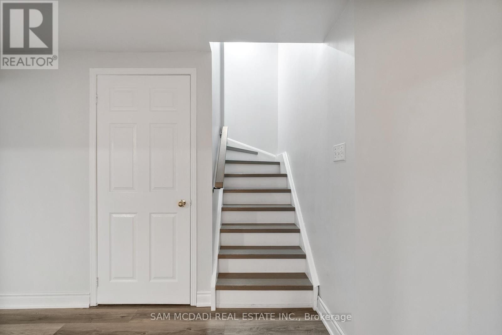27 - 2006 Glenada Crescent, Oakville, Ontario  L6H 5R9 - Photo 28 - W12471410
