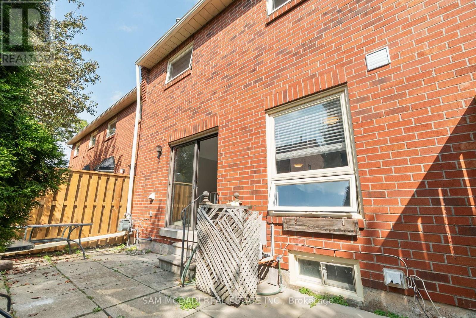 27 - 2006 Glenada Crescent, Oakville, Ontario  L6H 5R9 - Photo 33 - W12471410