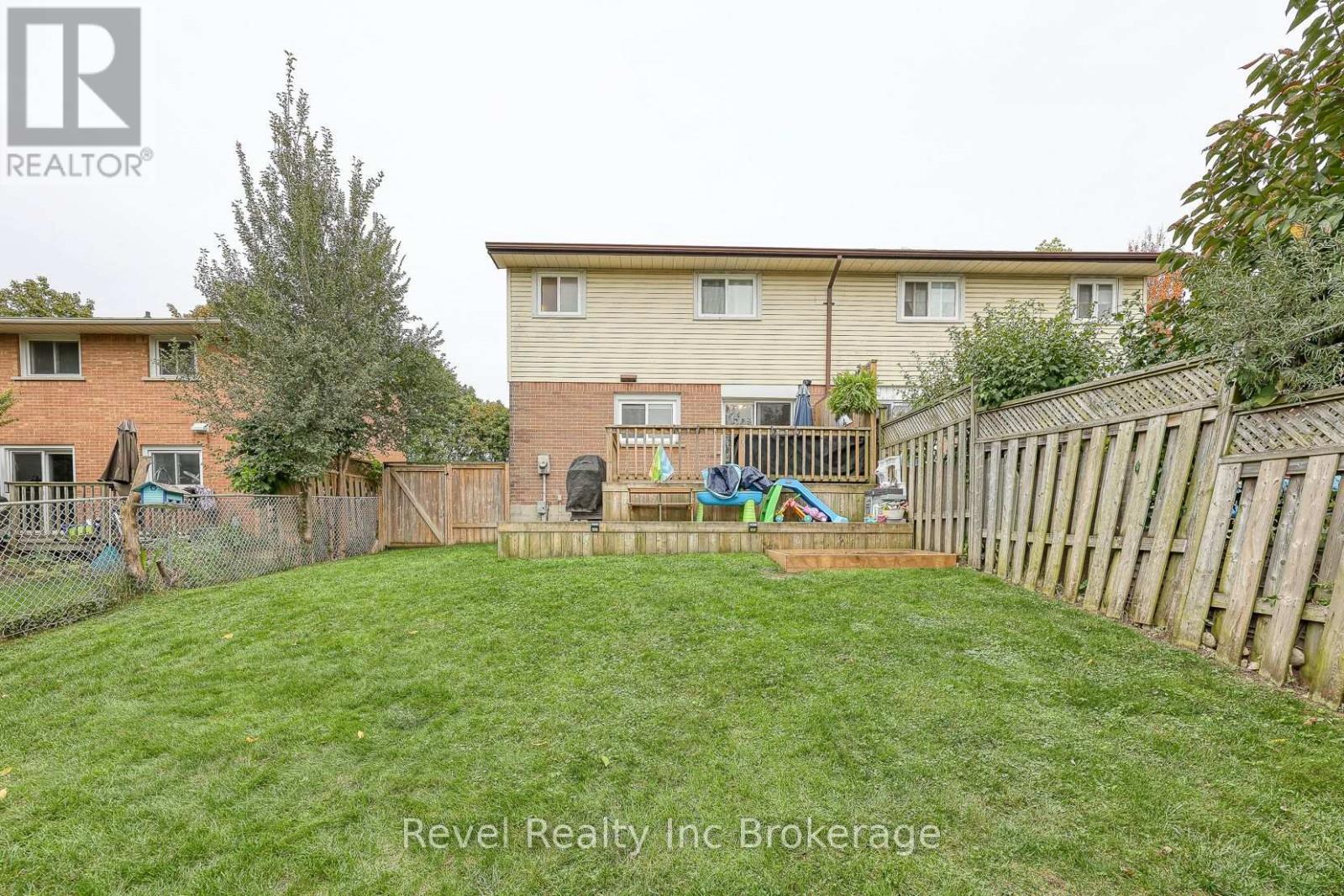 1011b Vanier Avenue, Woodstock, Ontario  N4S 4K5 - Photo 34 - X12471587