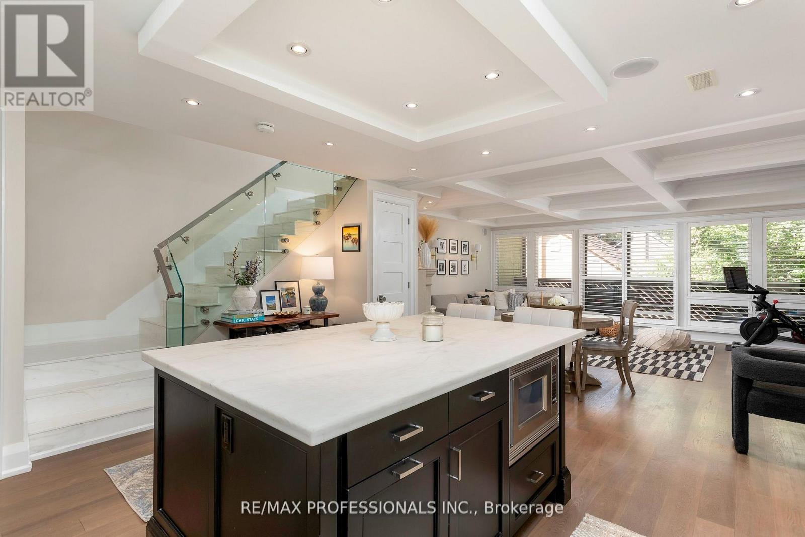 304 - 71 Old Mill Road, Toronto, Ontario  M8X 1G9 - Photo 11 - W12471435