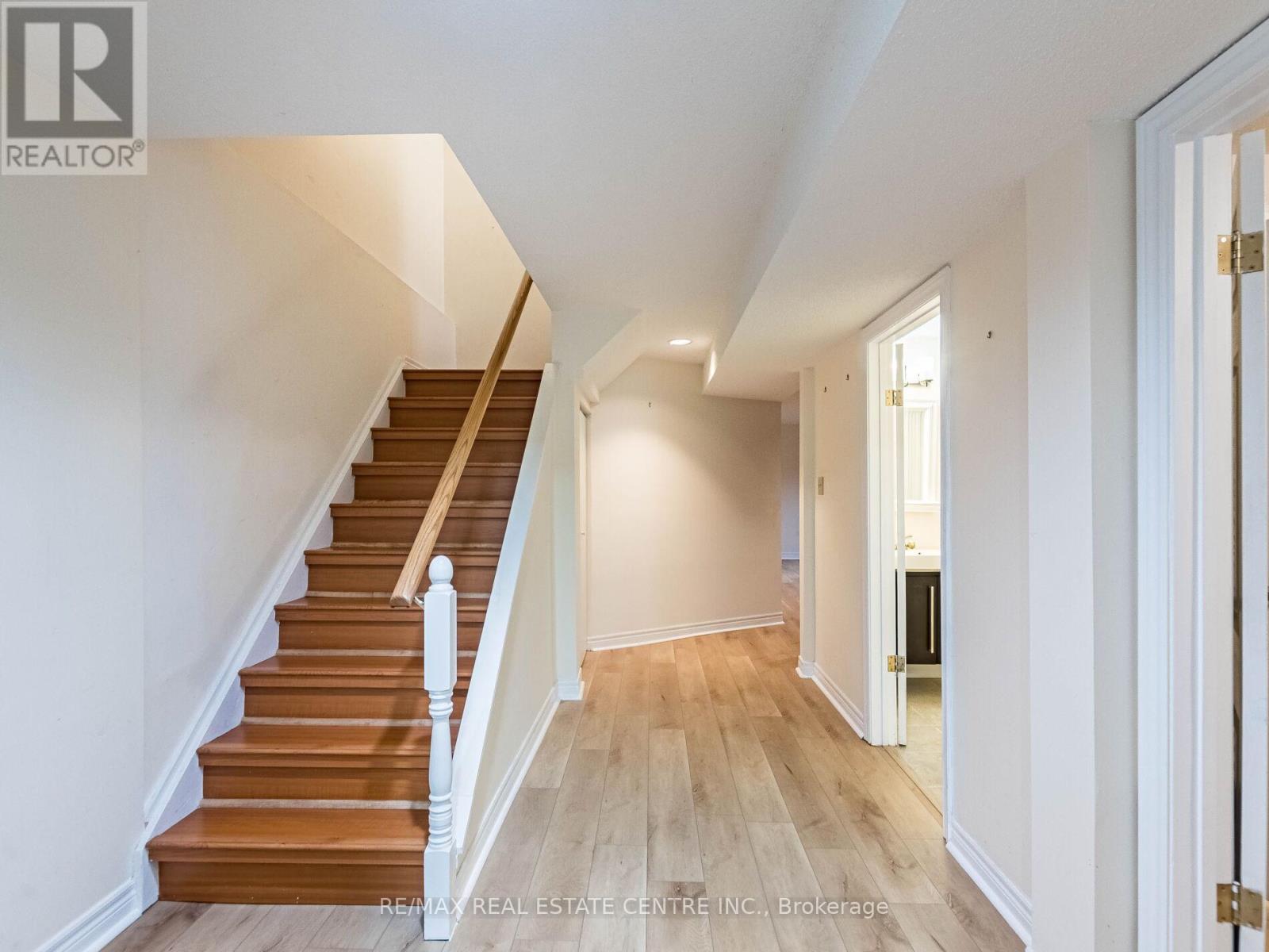 4228 Torino Crescent, Mississauga, Ontario  L4W 3T5 - Photo 38 - W12471443