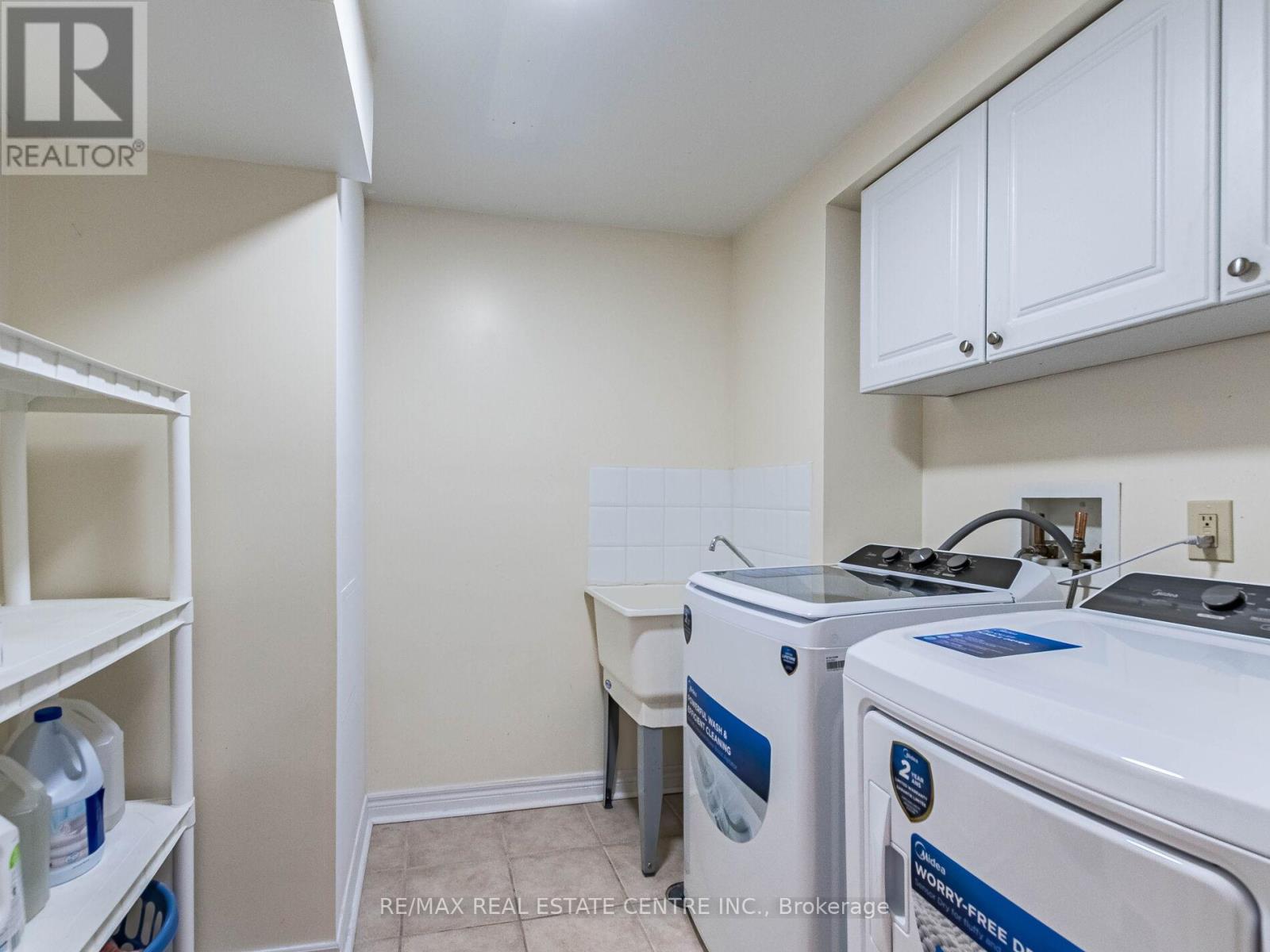 4228 Torino Crescent, Mississauga, Ontario  L4W 3T5 - Photo 46 - W12471443