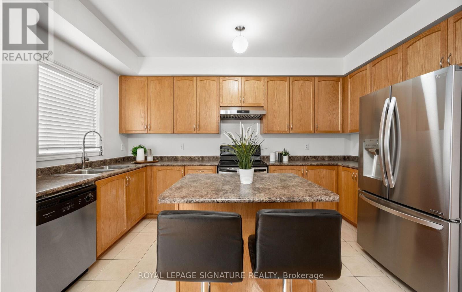 364 Hobbs Crescent, Milton, Ontario  L9T 0J2 - Photo 15 - W12471454