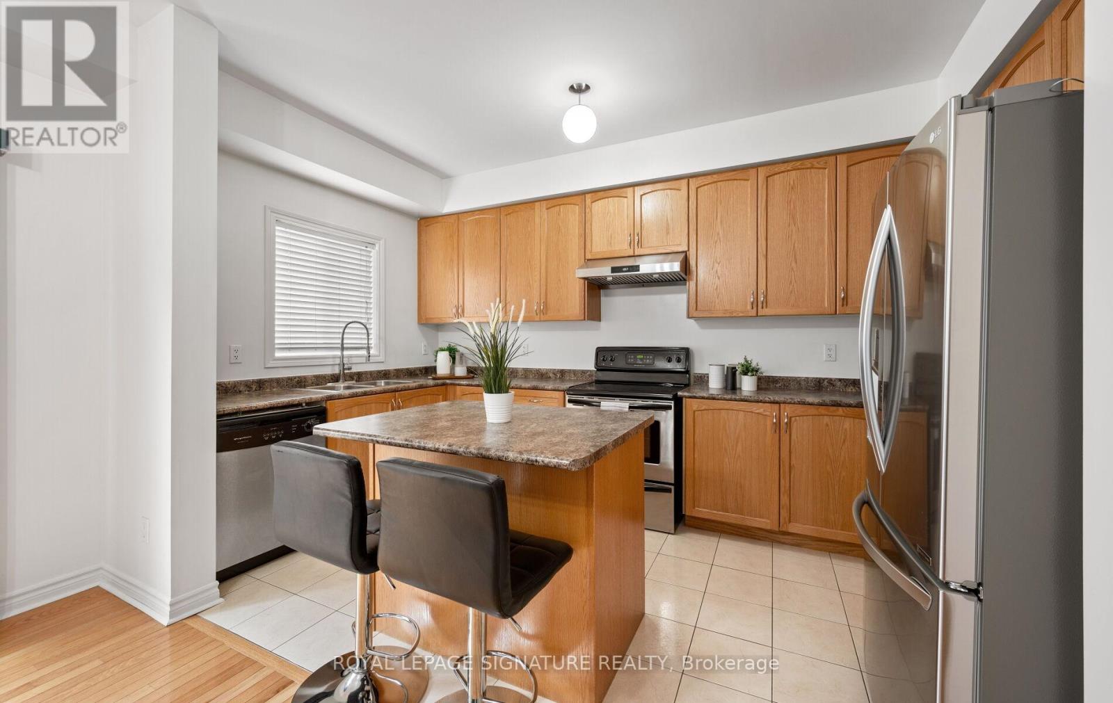 364 Hobbs Crescent, Milton, Ontario  L9T 0J2 - Photo 16 - W12471454