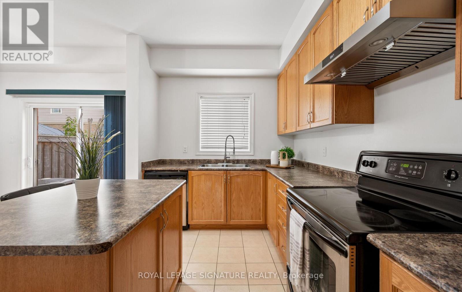 364 Hobbs Crescent, Milton, Ontario  L9T 0J2 - Photo 17 - W12471454