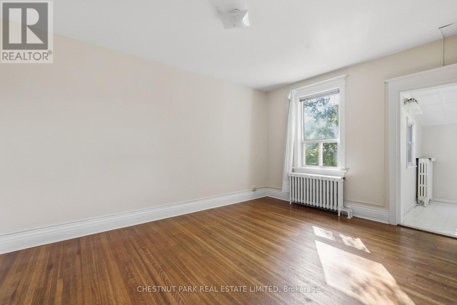 6 Highview Crescent, Toronto, Ontario  M6H 2Y2 - Photo 14 - W12471507