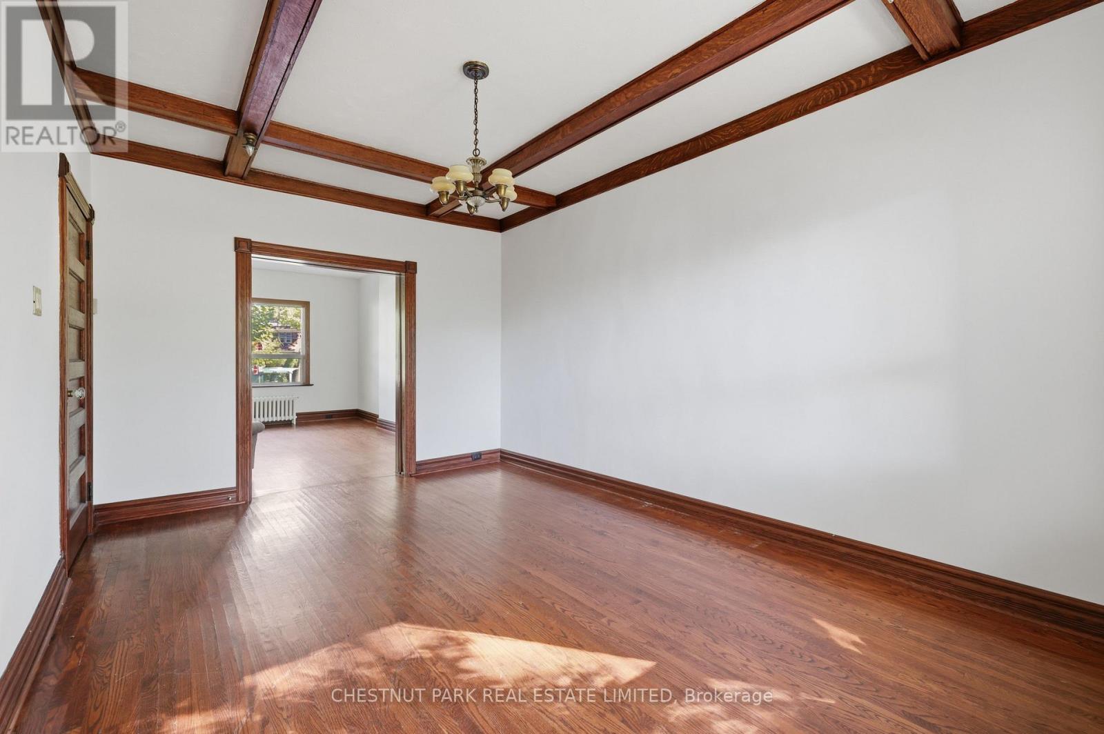 6 Highview Crescent, Toronto, Ontario  M6H 2Y2 - Photo 6 - W12471507