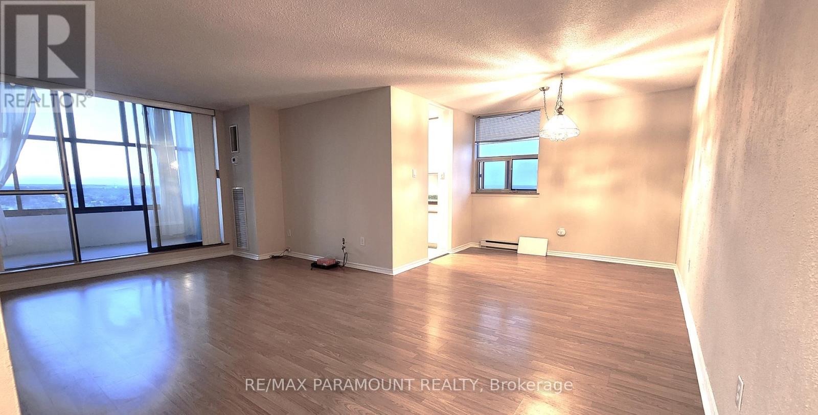 1902 - 25 Kensington Road, Brampton, Ontario  L6T 3W8 - Photo 4 - W12471515