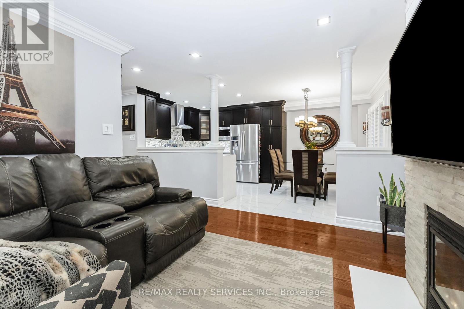 14 Redfinch Way, Brampton, Ontario  L7A 2B3 - Photo 11 - W12471516