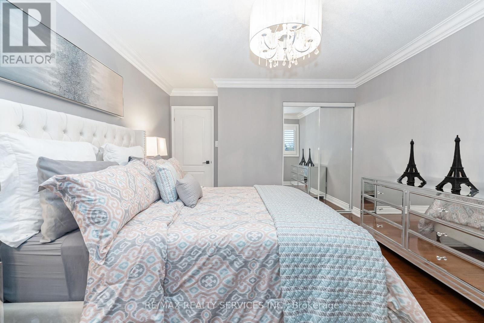 14 Redfinch Way, Brampton, Ontario  L7A 2B3 - Photo 25 - W12471516