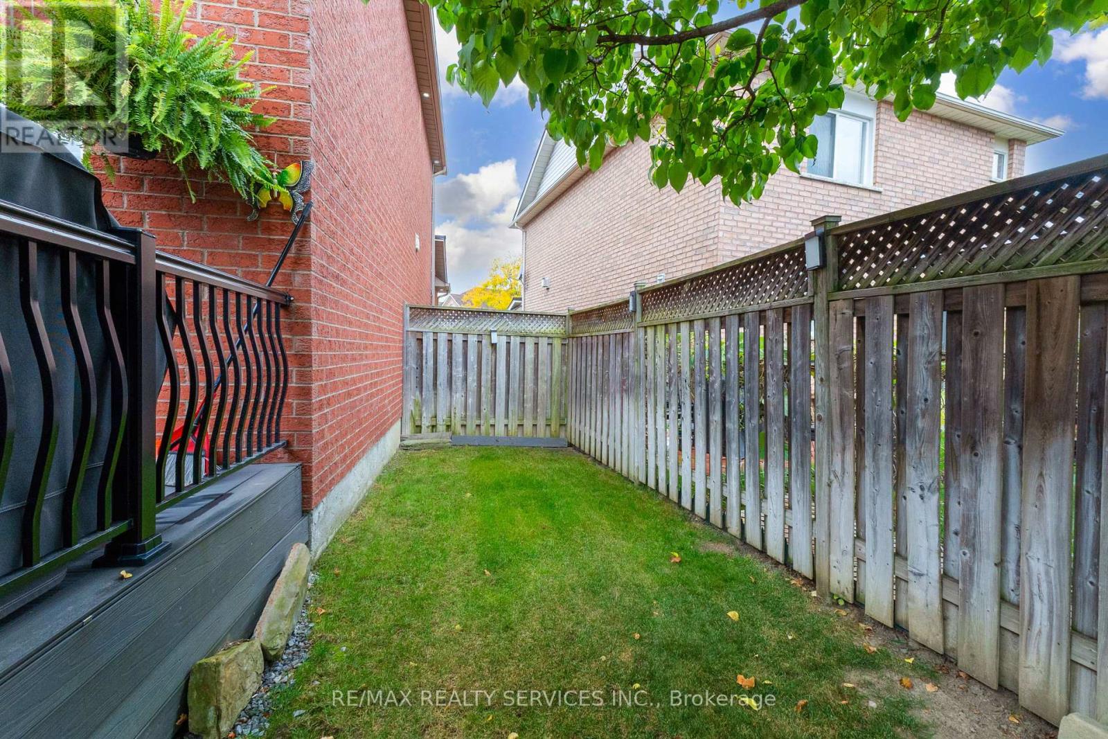 14 Redfinch Way, Brampton, Ontario  L7A 2B3 - Photo 44 - W12471516