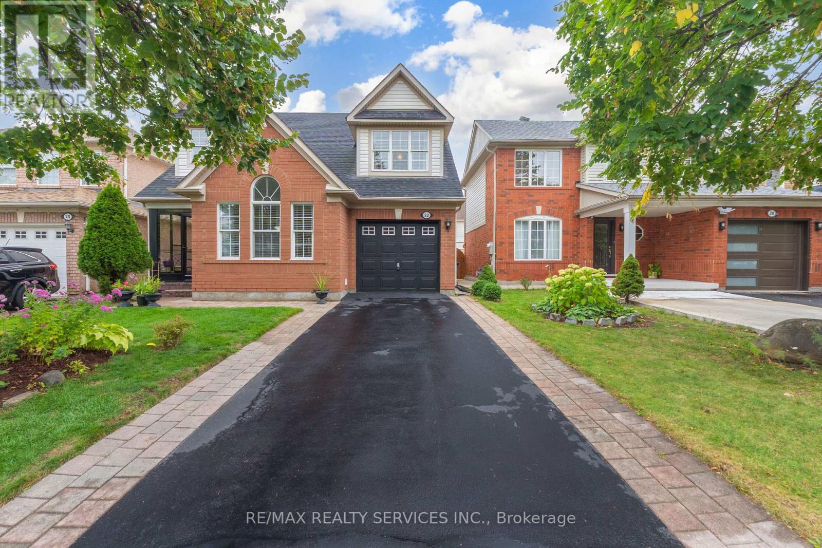 22 THORPE CRESCENT, Brampton, Ontario