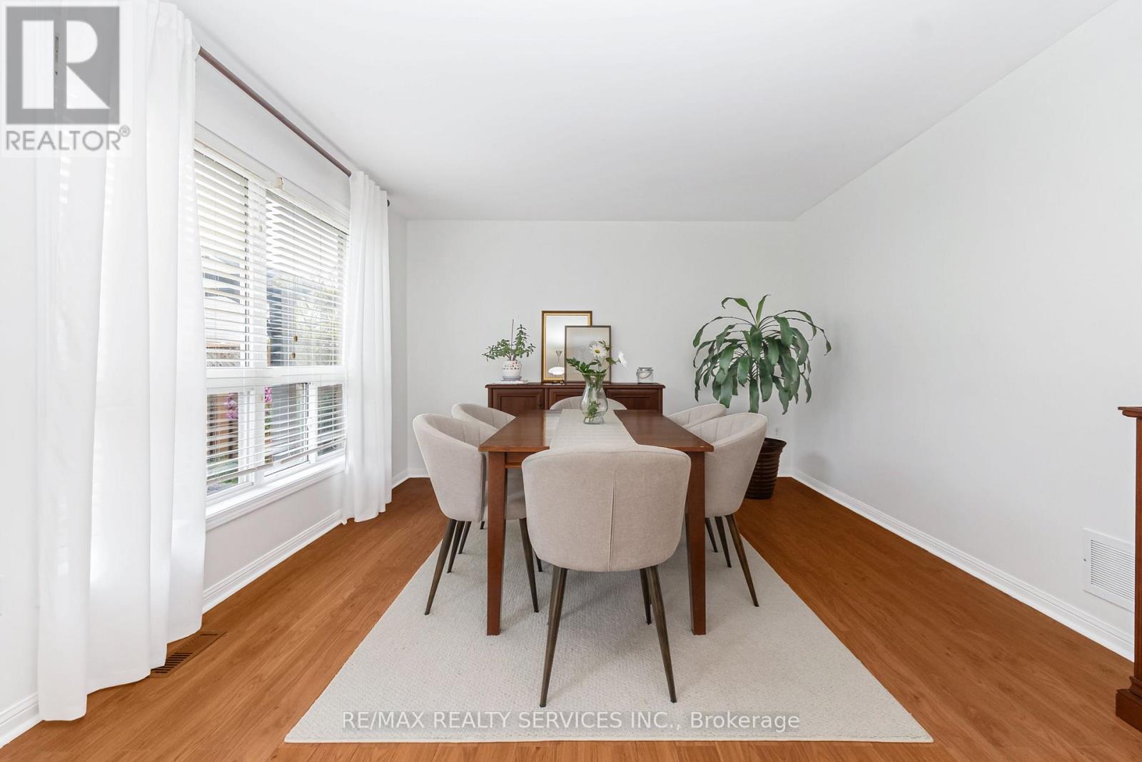 22 Thorpe Crescent, Brampton, Ontario  L7A 1P7 - Photo 13 - W12471525