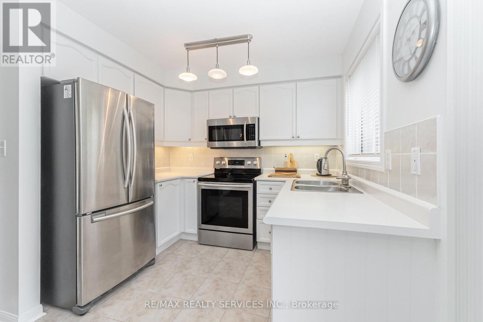 22 Thorpe Crescent, Brampton, Ontario  L7A 1P7 - Photo 16 - W12471525