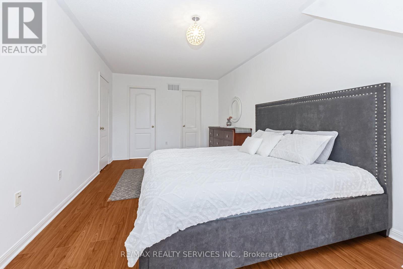 22 Thorpe Crescent, Brampton, Ontario  L7A 1P7 - Photo 23 - W12471525