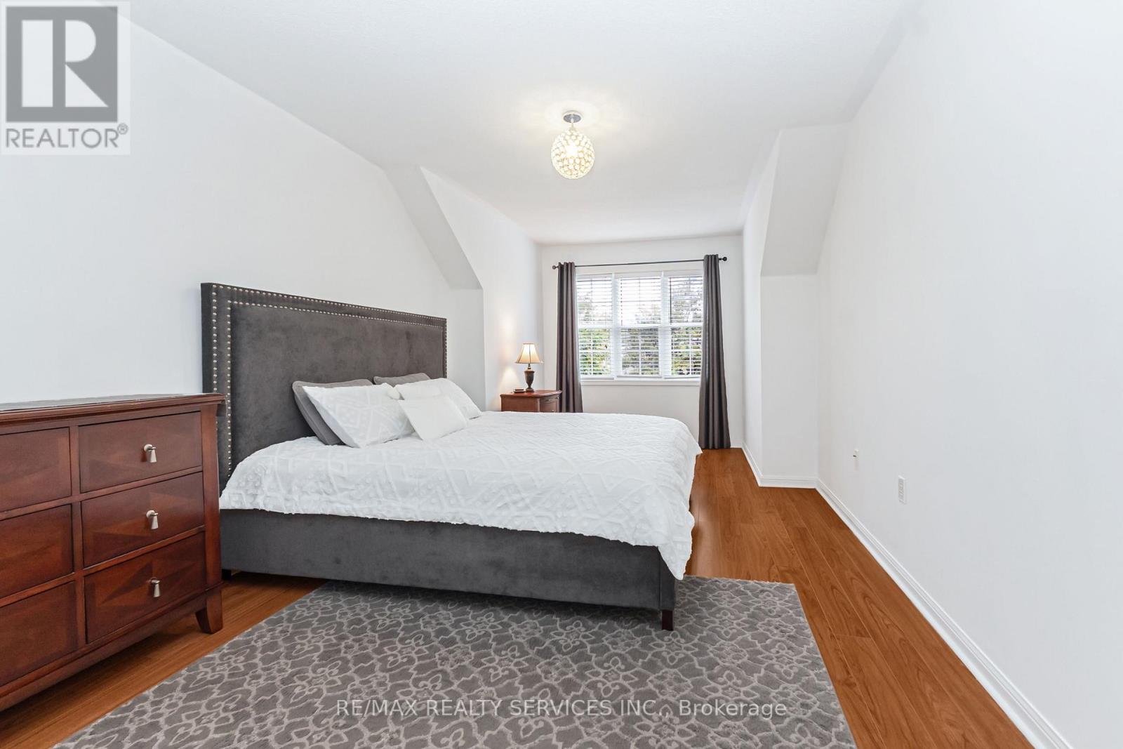 22 Thorpe Crescent, Brampton, Ontario  L7A 1P7 - Photo 24 - W12471525