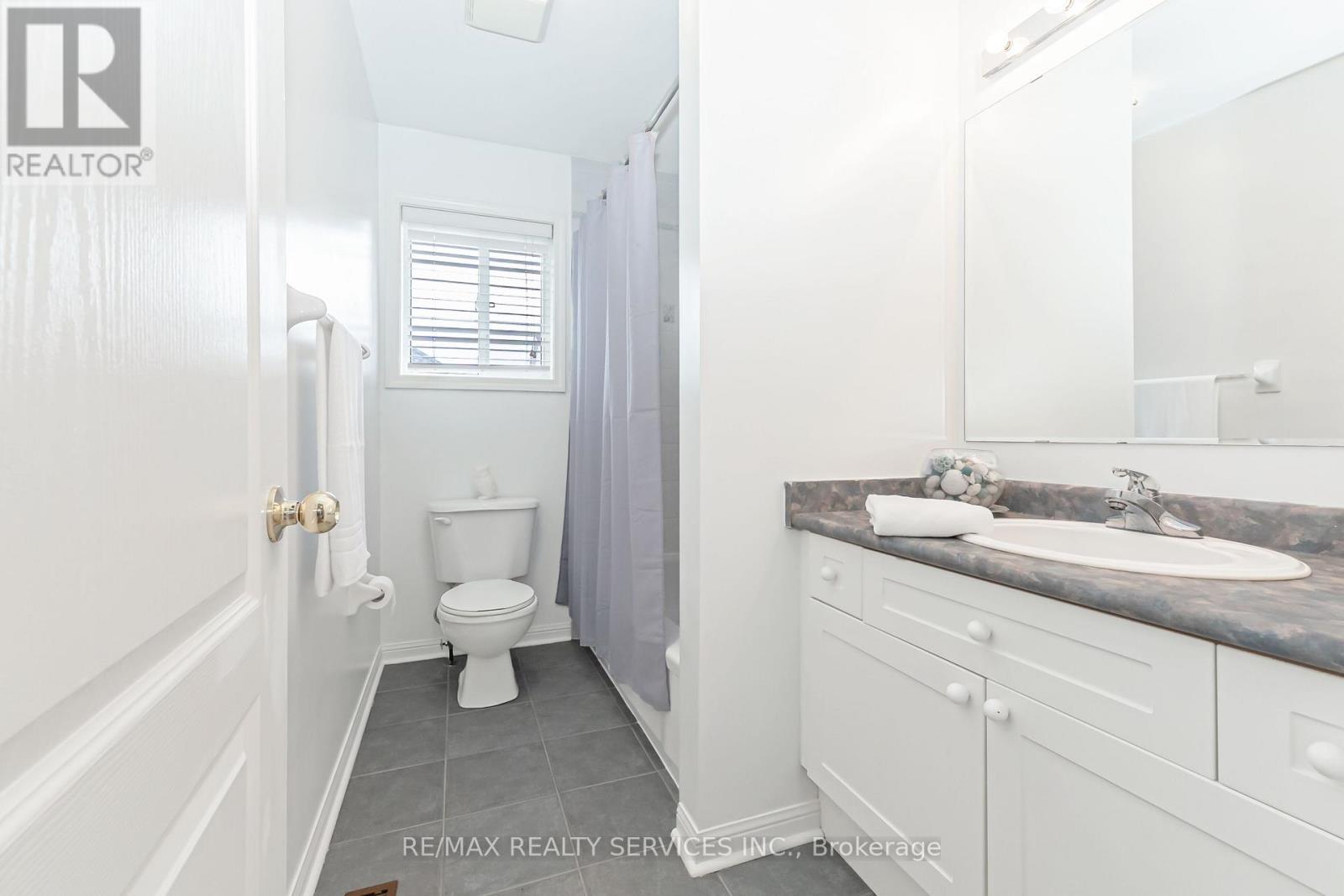 22 Thorpe Crescent, Brampton, Ontario  L7A 1P7 - Photo 29 - W12471525