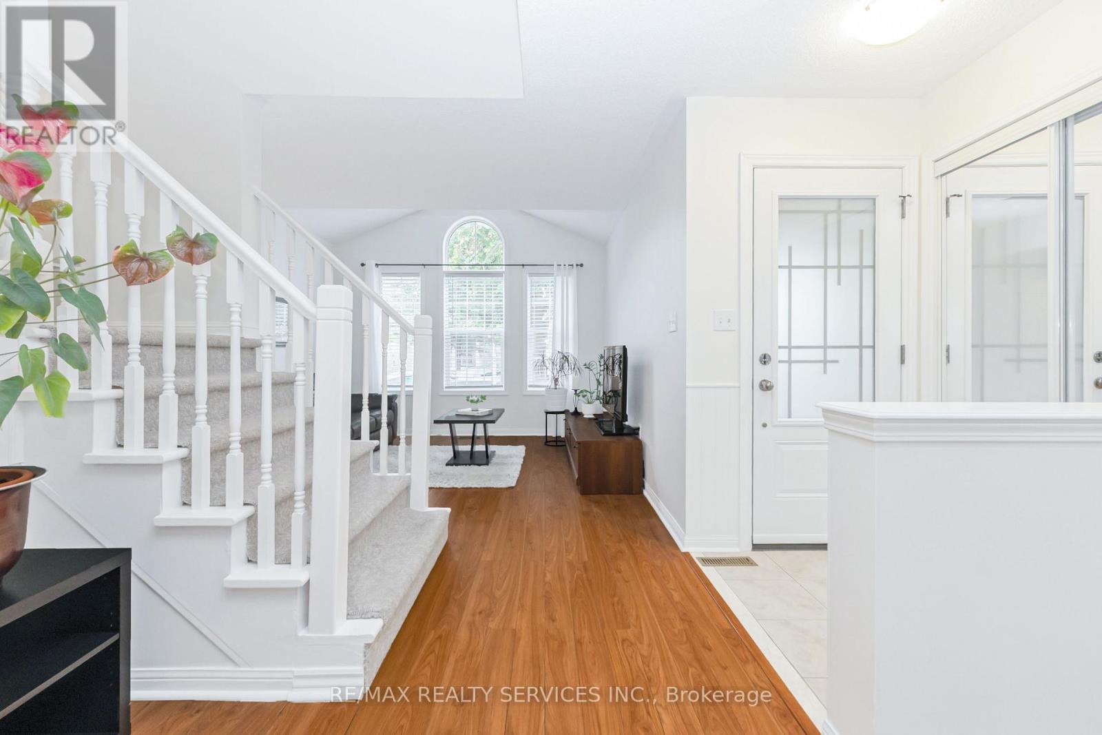 22 Thorpe Crescent, Brampton, Ontario  L7A 1P7 - Photo 6 - W12471525