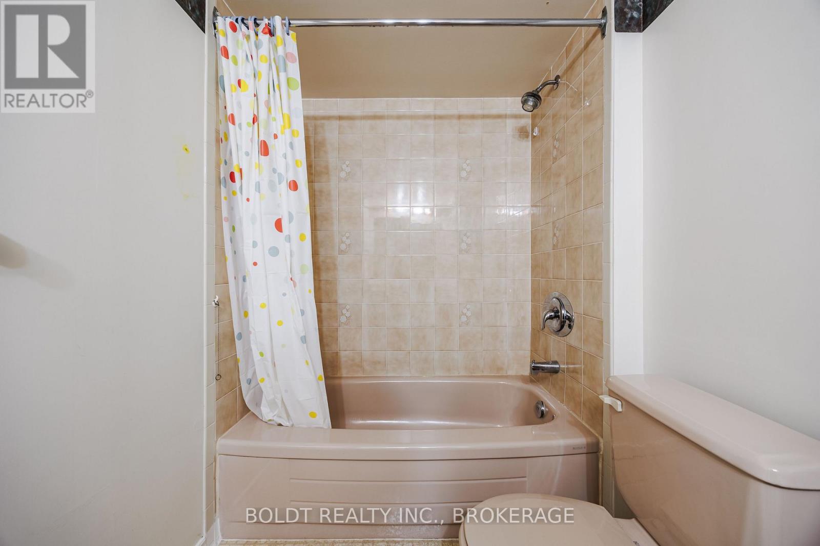 505 - 7 Gale Crescent, St. Catharines, Ontario  L2R 7M8 - Photo 10 - X12471582