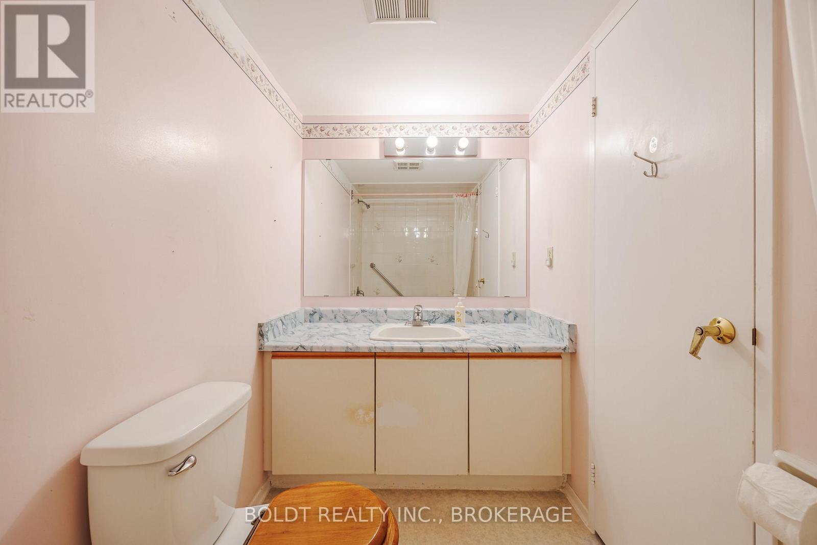 505 - 7 Gale Crescent, St. Catharines, Ontario  L2R 7M8 - Photo 13 - X12471582