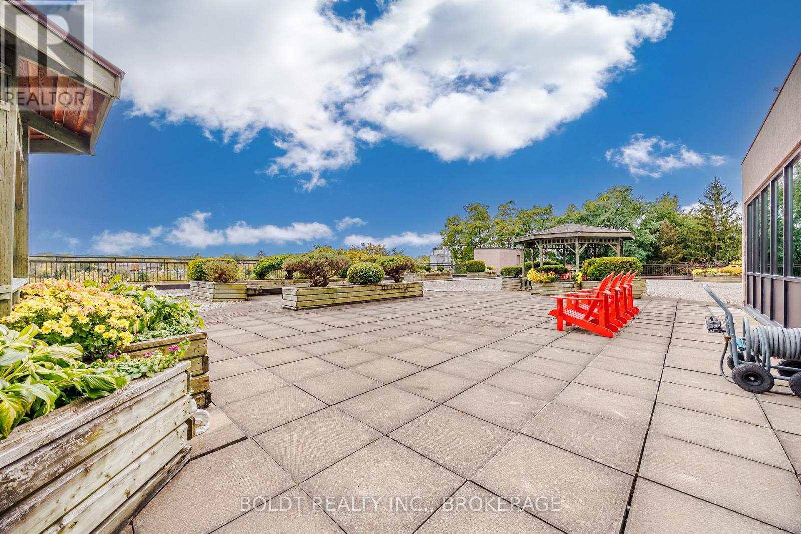 505 - 7 Gale Crescent, St. Catharines, Ontario  L2R 7M8 - Photo 18 - X12471582