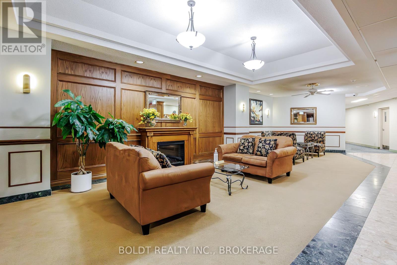 505 - 7 Gale Crescent, St. Catharines, Ontario  L2R 7M8 - Photo 3 - X12471582