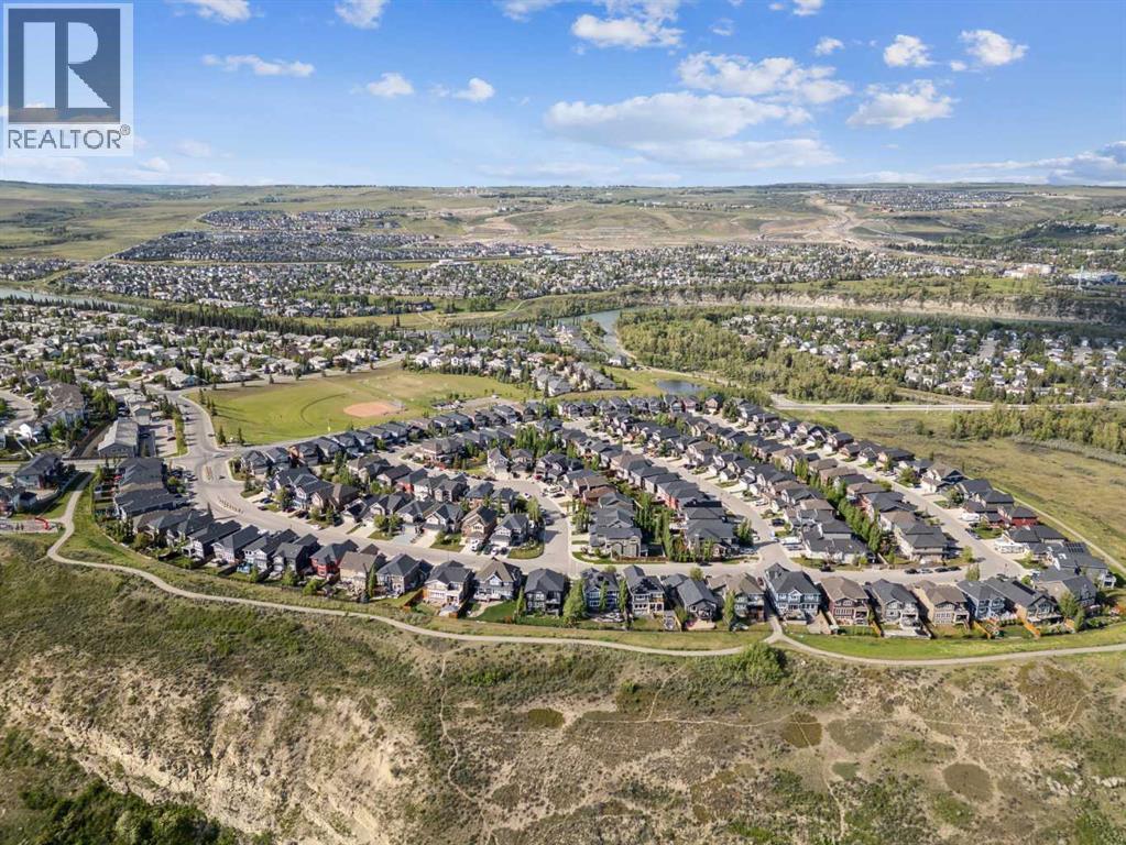 24 Jumping Pound Link, Cochrane, Alberta  T4C 0K4 - Photo 39 - A2239737