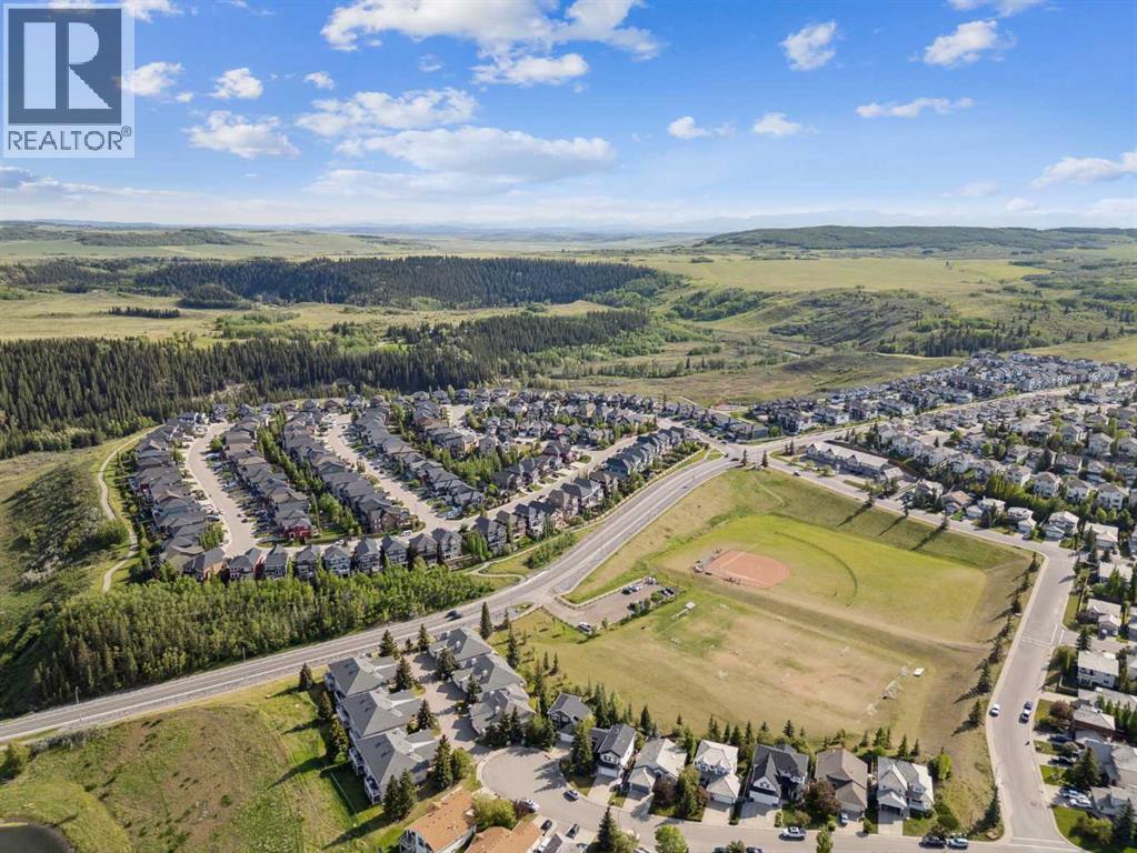 24 Jumping Pound Link, Cochrane, Alberta  T4C 0K4 - Photo 38 - A2239737