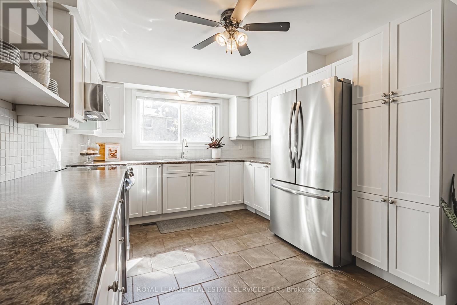 27 Melanie Crescent, Hamilton, Ontario  L0R 2H0 - Photo 11 - X12471406