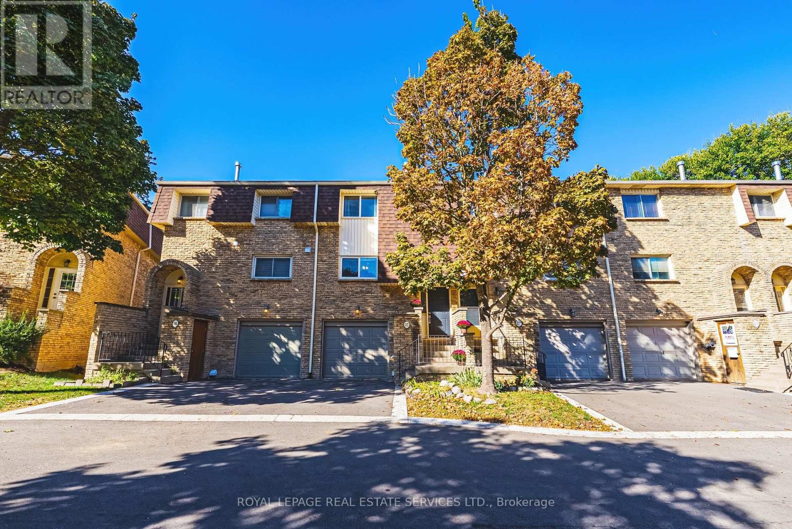 27 Melanie Crescent, Hamilton, Ontario  L0R 2H0 - Photo 2 - X12471406