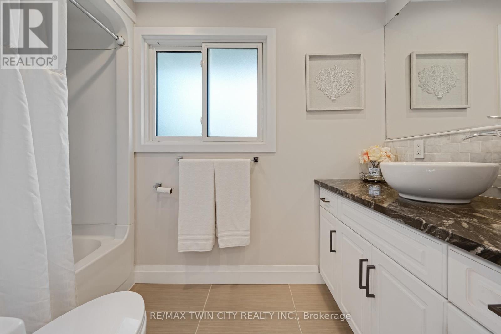 49 Bergey Street, Cambridge, Ontario  N3C 1P7 - Photo 14 - X12471413