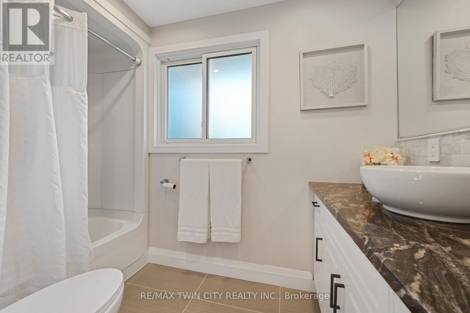49 Bergey Street, Cambridge, Ontario  N3C 1P7 - Photo 15 - X12471413
