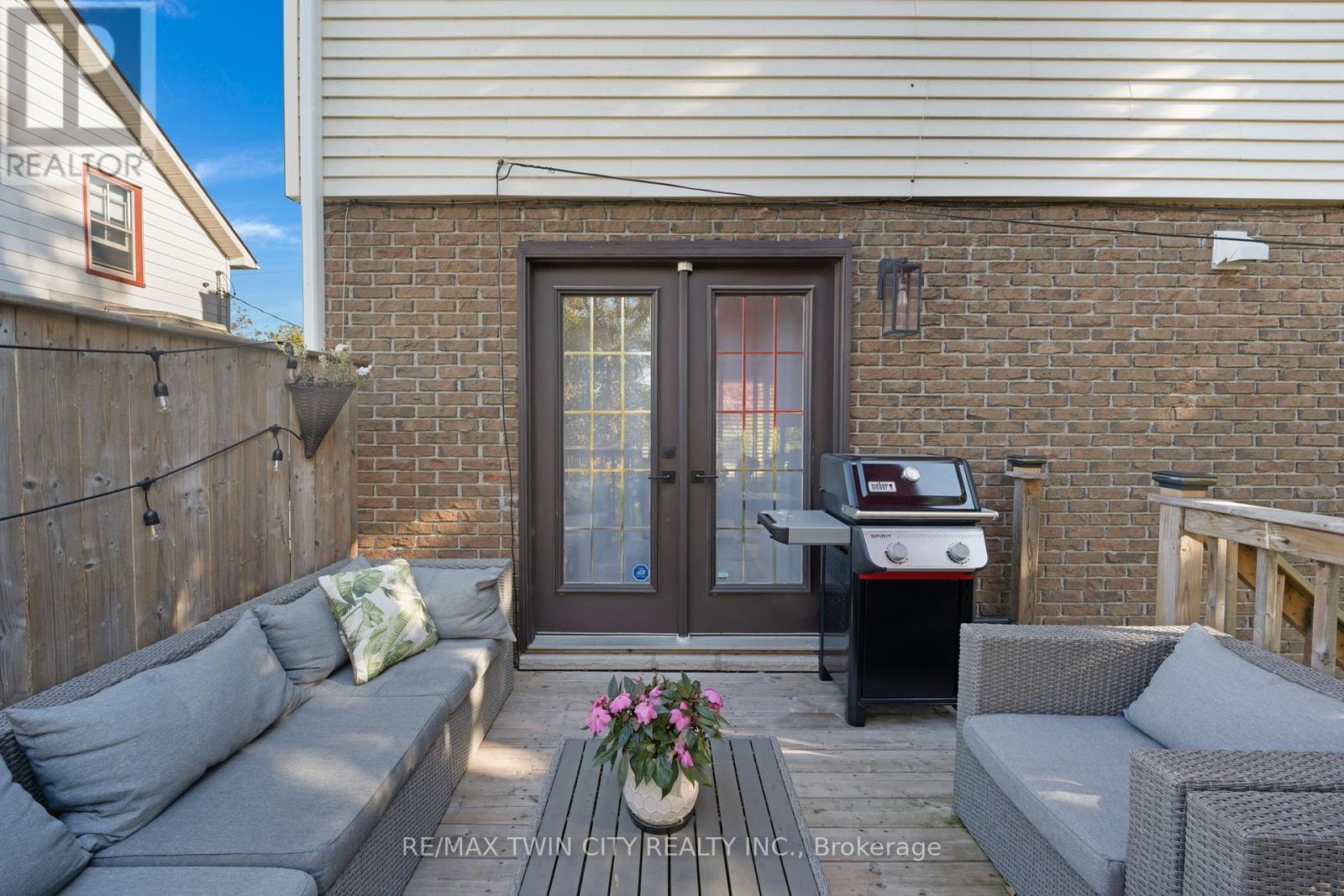 49 Bergey Street, Cambridge, Ontario  N3C 1P7 - Photo 37 - X12471413